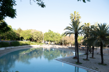 Fem més accessible la piscina de la Creueta del Coll, instal·lem-hi serveis i vestuaris